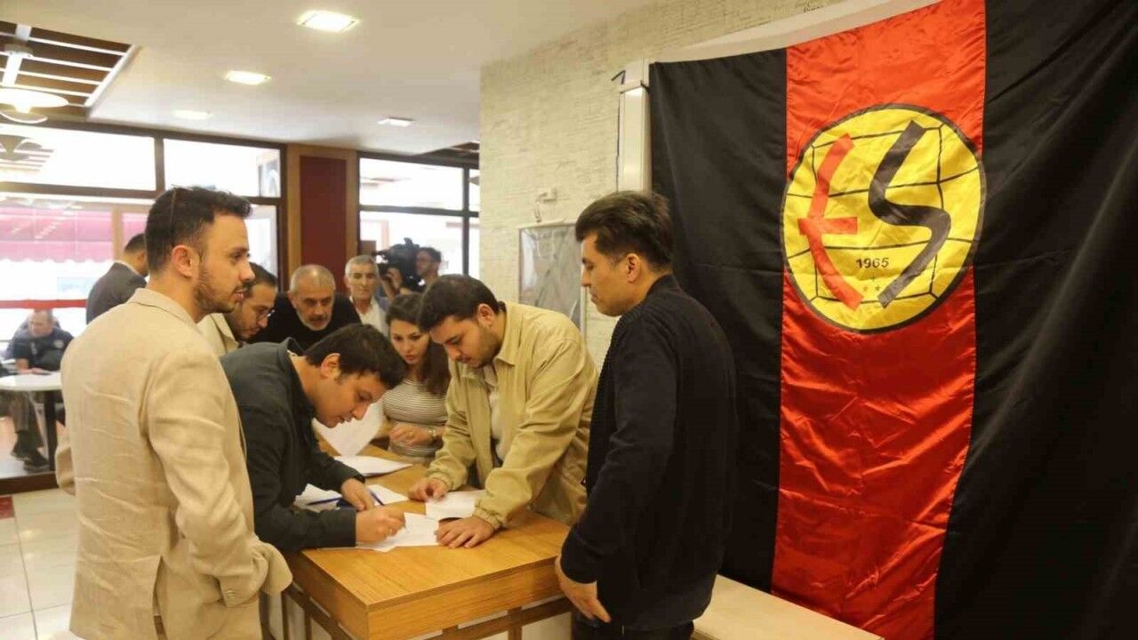 Eskişehirspor’un seçimli genel kurulu 2 Haziran’a ertelendi