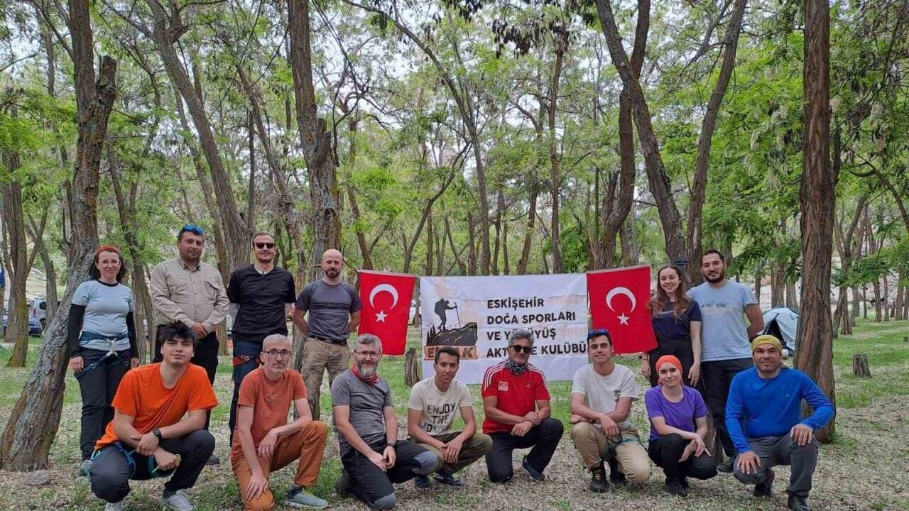 Doğa tutkunları Karalayalar bölgesinde yürüyüş yaptı