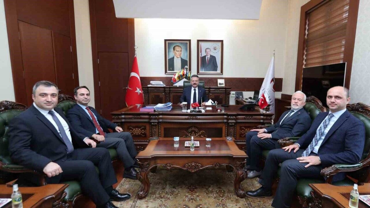 Sağlık heyetinden Vali Aksoy’a ziyaret