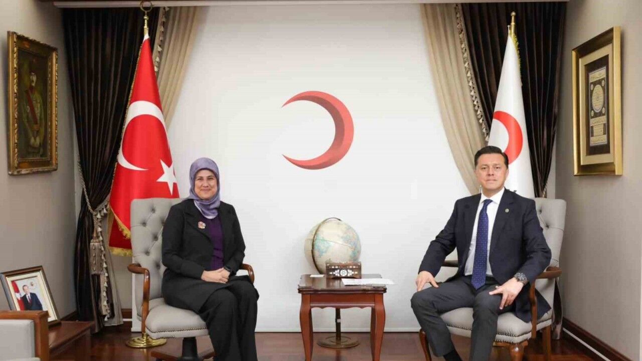 Nebi Hatipoğlu Türk Kızılay Genel Başkanı’nı ziyaret etti