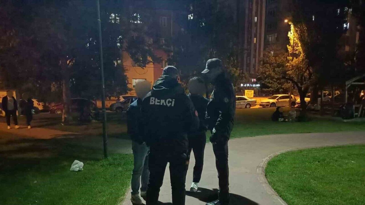 Polis ekiplerinden şüpheli şahıslara yönelik denetim devam ediyor