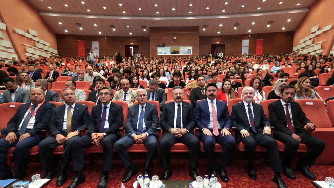 Vali Hüseyin Aksoy ESGES Açılış Programı’na katıldı