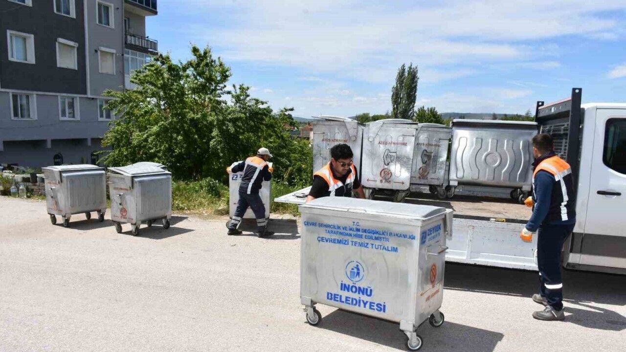 İnönü’de çöp konteynırları yenileniyor
