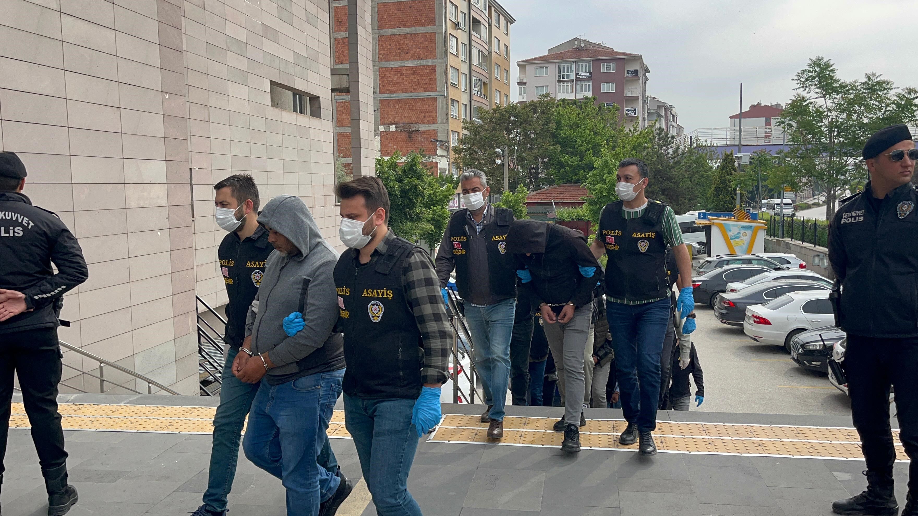 Ucuza şeker ve yağ satma vaadiyle dolandırıcılık yapan 6 şüpheli yakalandı