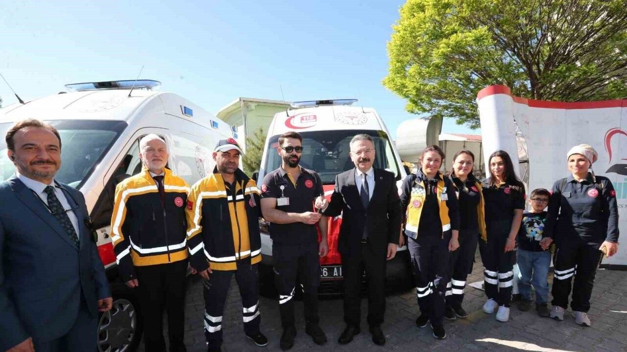 Yeni ambulansların devir teslim töreni gerçekleşti