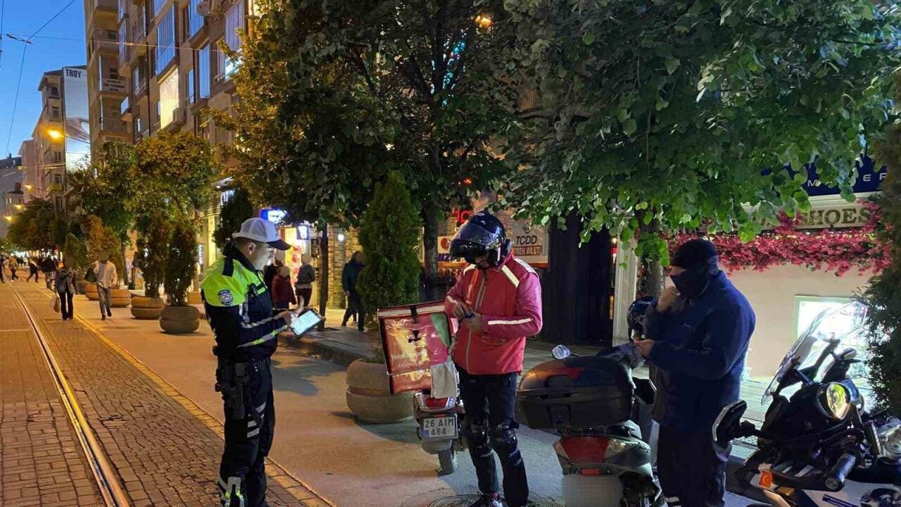Araç trafiğine kapalı bölgeleri kullanan motosiklet ve motorlu bisiklet sürücülerine 108 bin 856 TL ceza kesildi