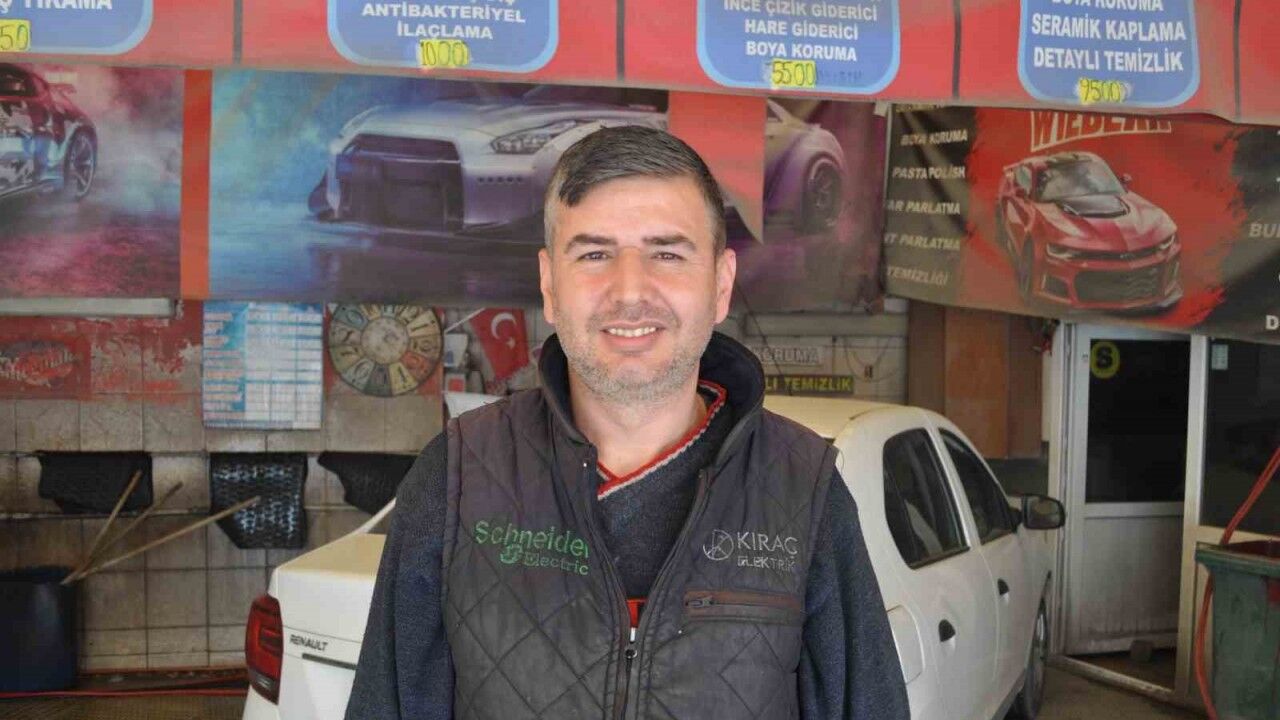 (ÖZEL) Toz bulutları oto yıkamacılarda yoğunluk oluşturdu
