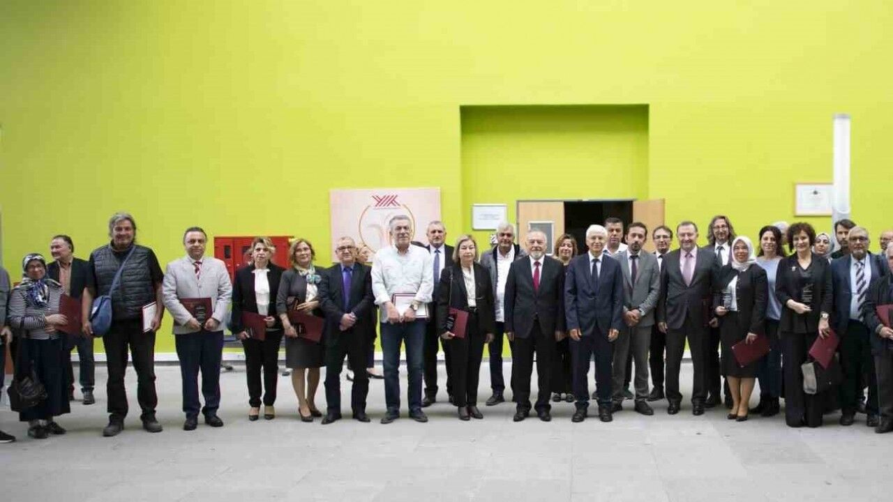 Eskişehir Teknik Üniversitesi’nde Emeklilik Töreni gerçekleştirildi
