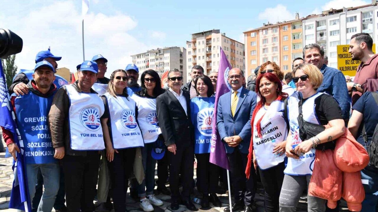 Başkan Ataç, 1 Mayıs’ı işçilerle kutladı