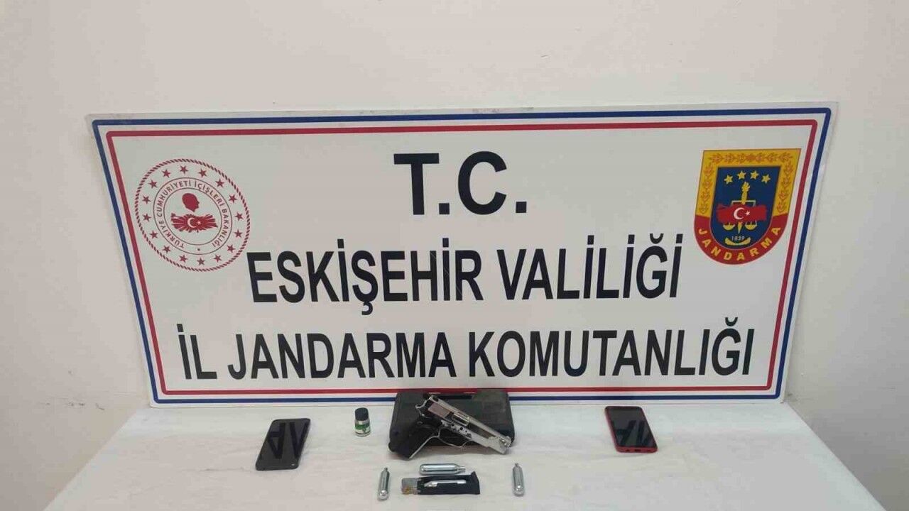 Tefecilik yapan 3 şahıs jandarma operasyonuyla yakalandı