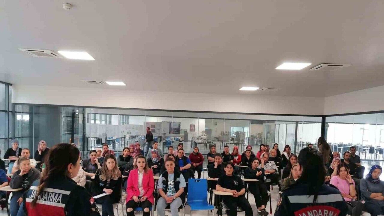 Jandarmadan fabrika çalışanlarına bilgilendirme