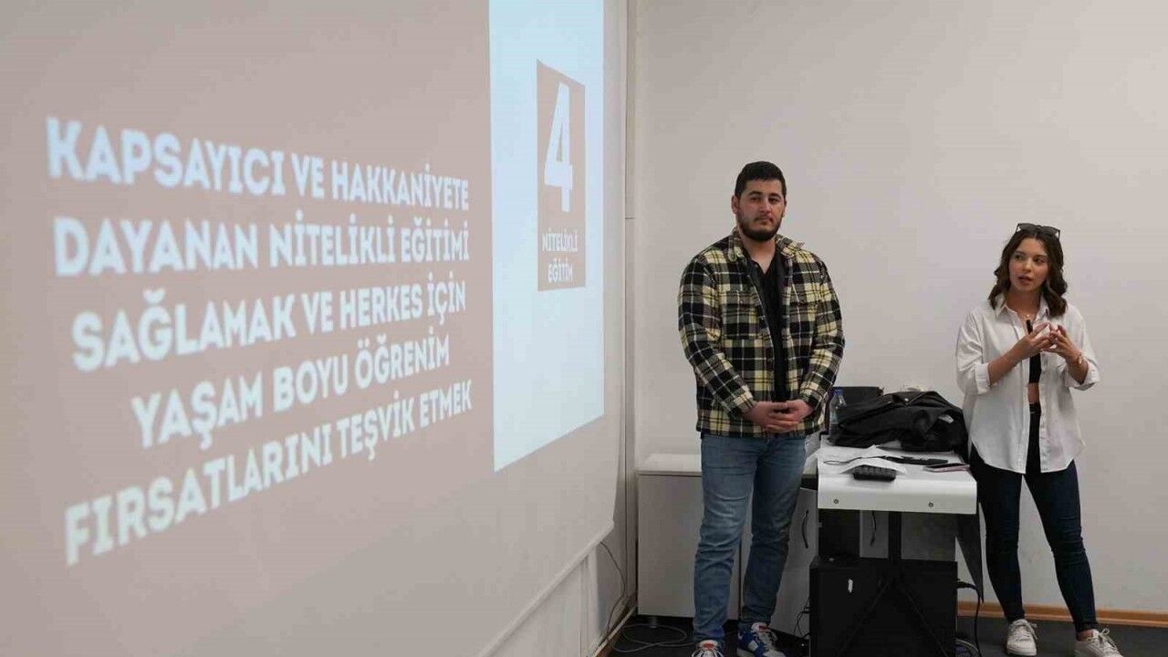Üniversiteli gençlerden farkındalık eğitimi