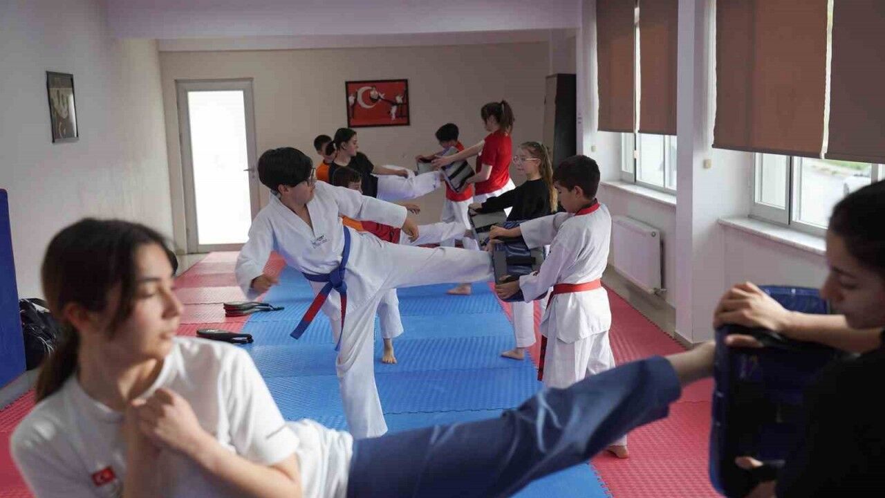 Çocuklar kendilerini savunmayı öğreniyor