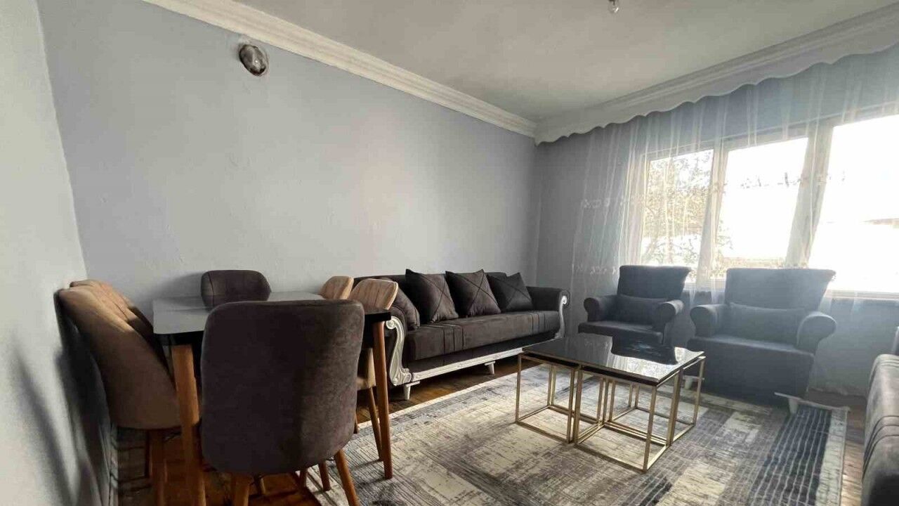 Evi yanan annenin yüzü yardımlarla güldü