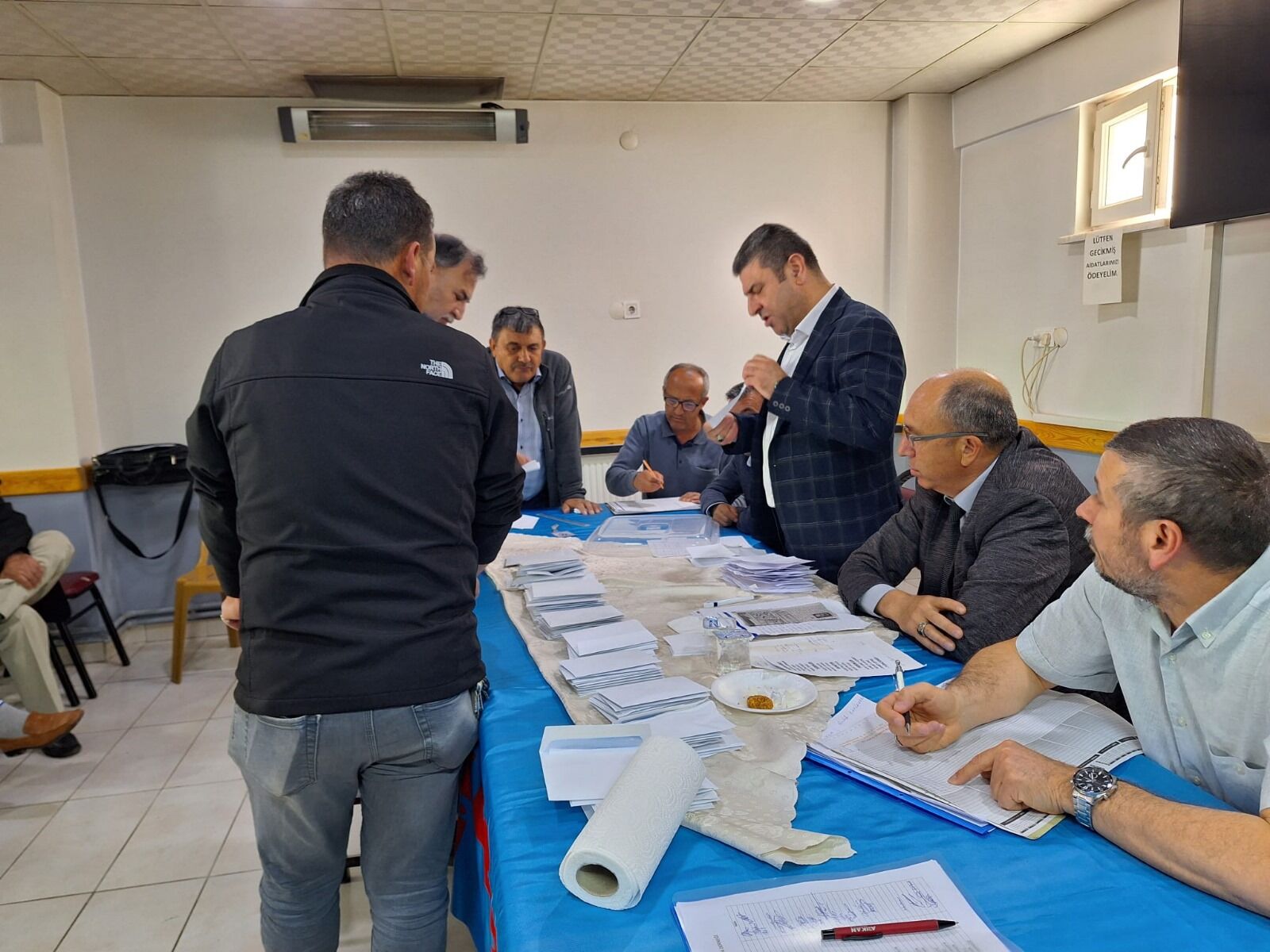 Esnemezliler Abdullah Koca ile yola devam dedi
