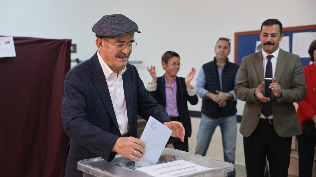 Büyükerşen oyunu kullandı