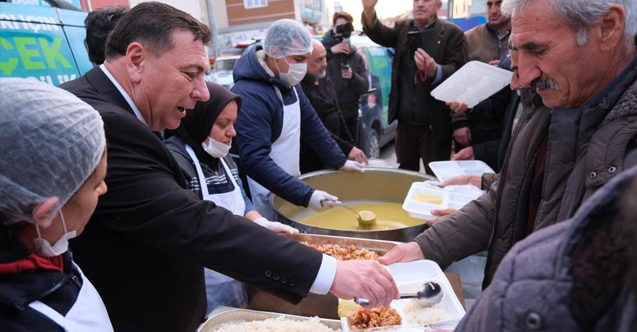 Özkan Alp 71 Evler Mahallesi’nde iftar düzenledi