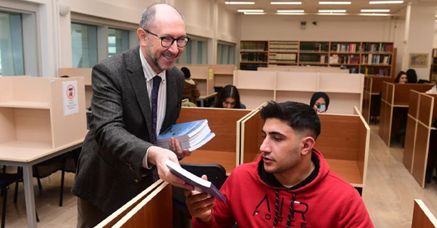 Anadolu Üniversitesinde kitap okuma etkinliği düzenlendi