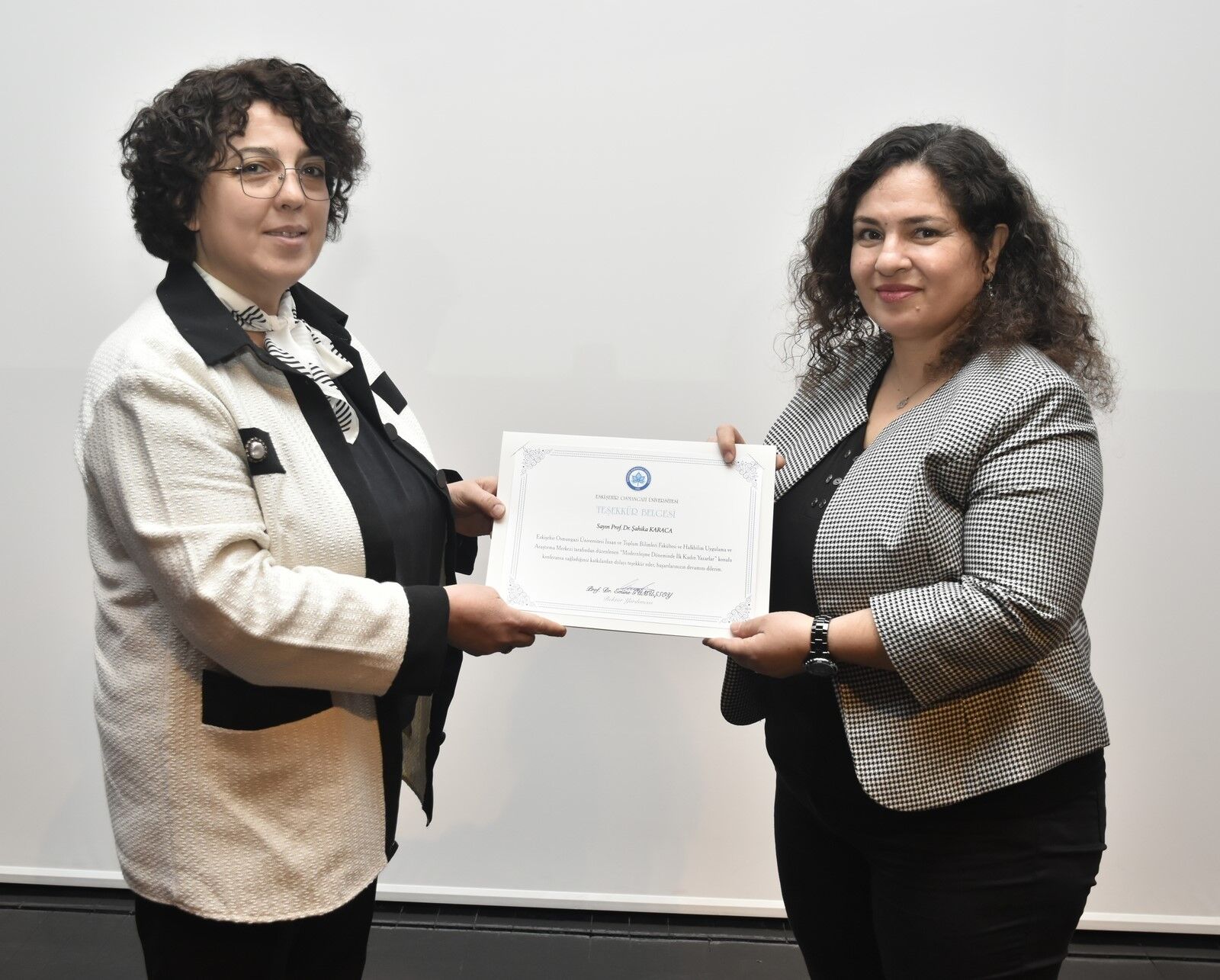 Türkiye’deki modernleşme dönemindeki ilk kadın yazarları ESOGÜ'deki konferansta anıldı