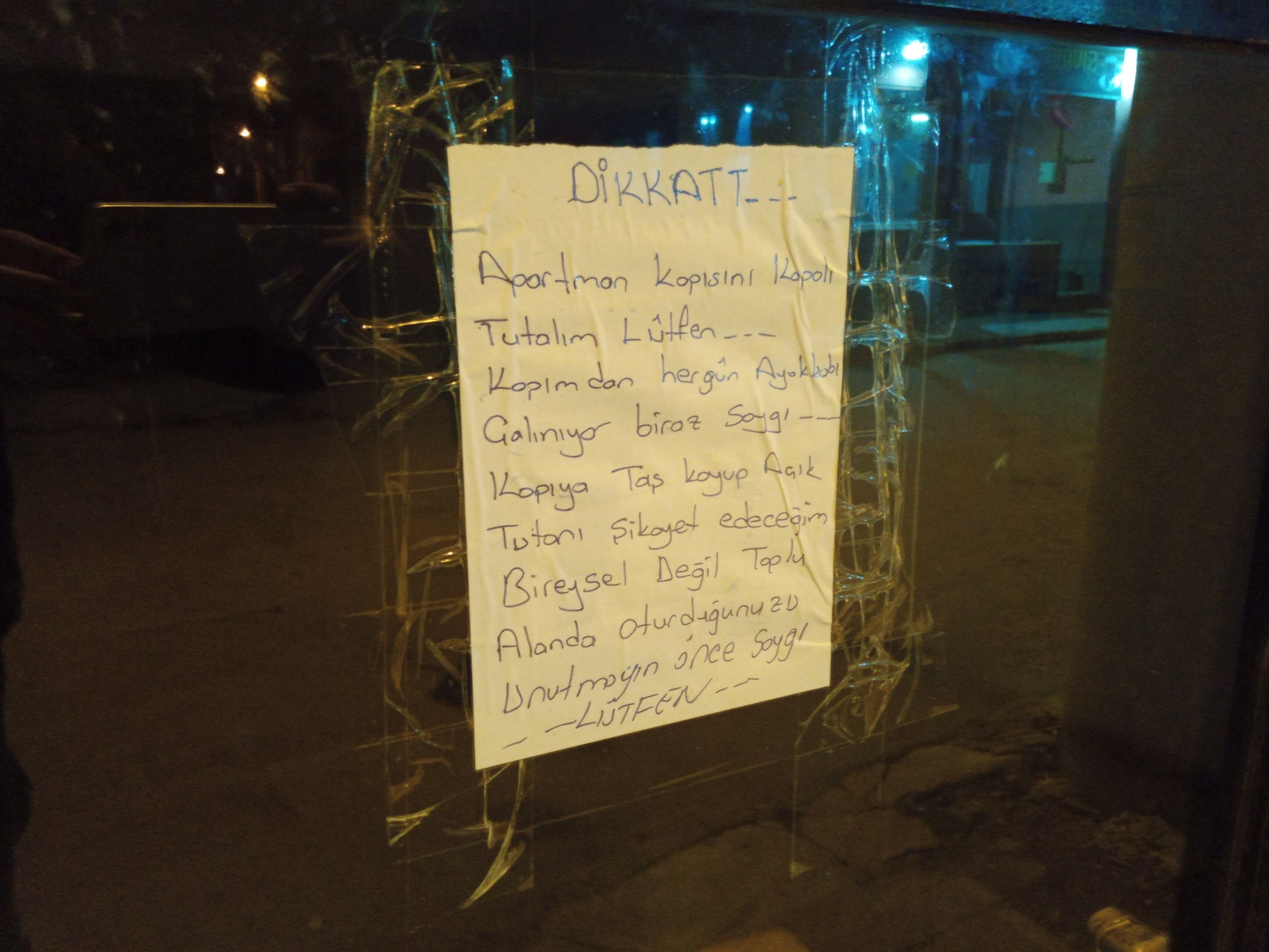 Ayakkabıları çalınan apartman sakininden dikkat çeken not