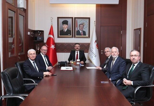 Okullarda sağlık farkındalığını arttırmak için protokol imzalandı