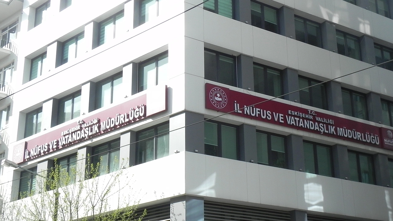 Nüfus Müdürlükleri Pazar günü 3 saat süreyle açık olacak