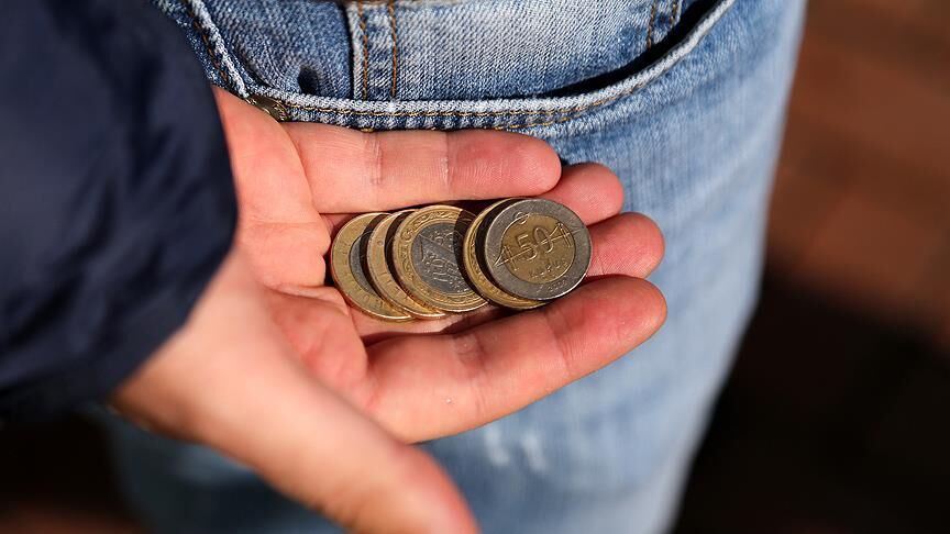 Bozuk para bulamayana esnaf çözümü dilencilerde buldu