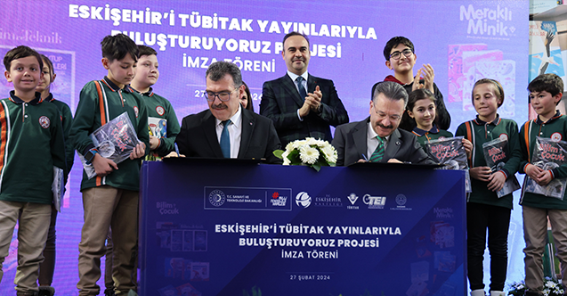 Bakan Kacır: “Türkiye Yüzyılı’nın mimarı gençlerimiz başarı hikâyelerimize yeni sayfalar ekleyecek”