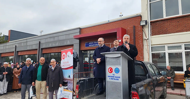 Umreciler kutsal beldelere dualarla yolcu edildi