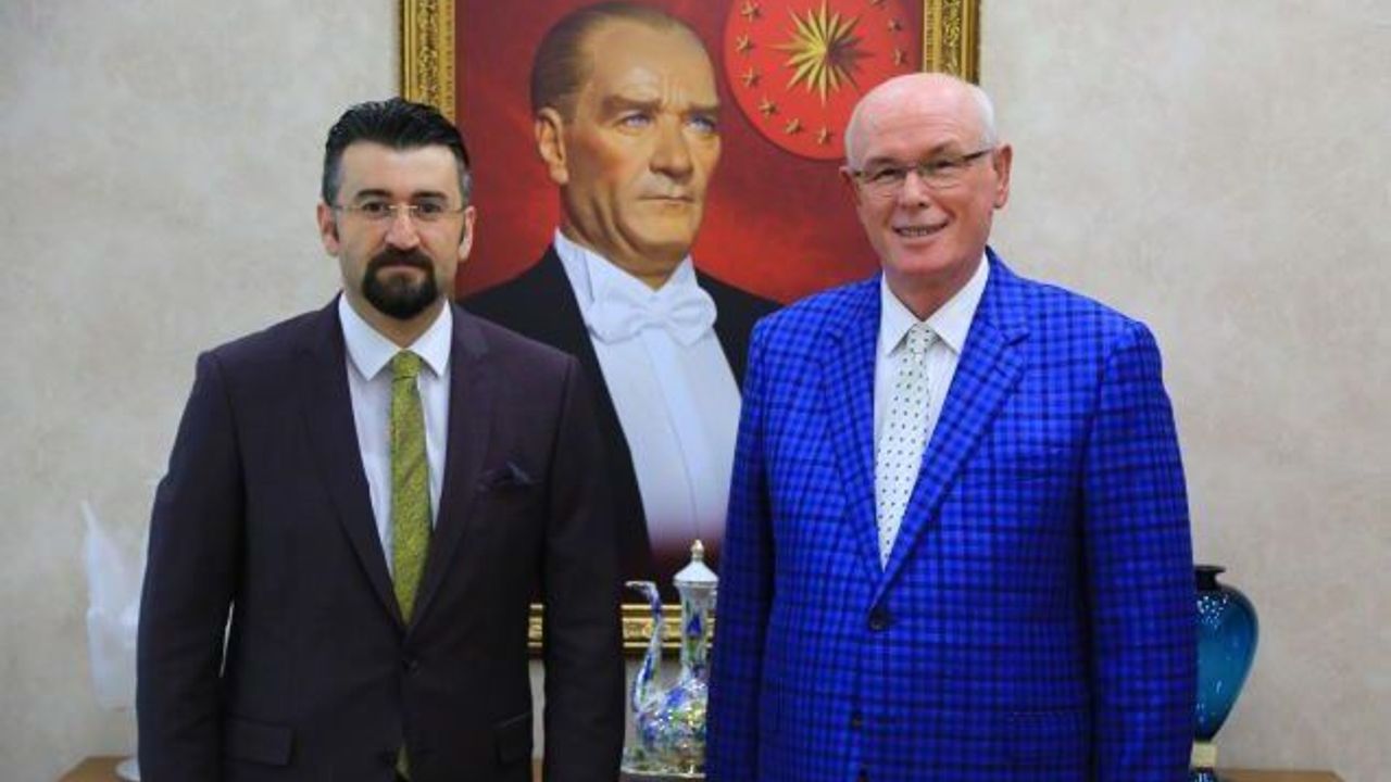 Kazım Kurt açtı ağzını yumdu gözünü!