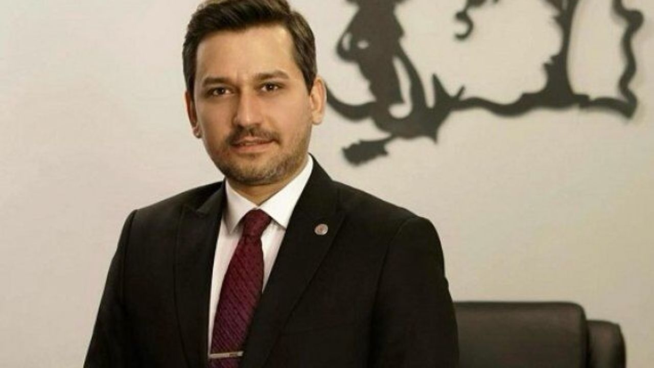 Atatürk'ün sözleri benim için emirdir