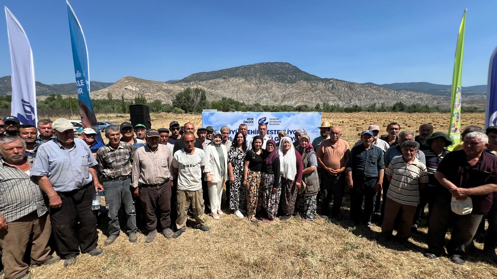 BÜYÜKŞEHİRDEN ÜRETİCİYE YEM BİTKİSİ BALYASI DESTEĞİ   (1)