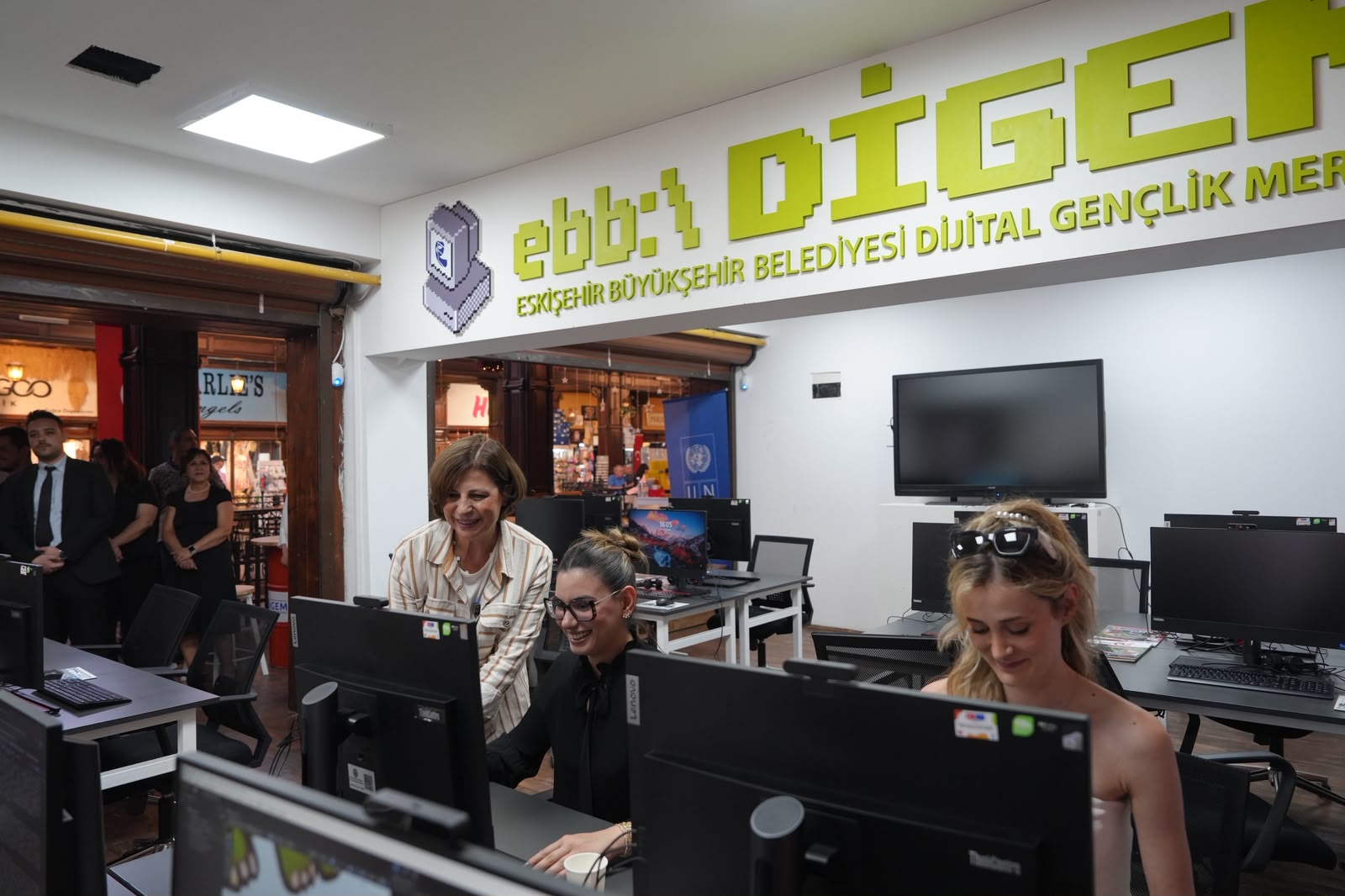 ESKİŞEHİR’İN DİJİTAL GELECEĞİ GENÇLERLE ŞEKİLLENİYOR  (5)