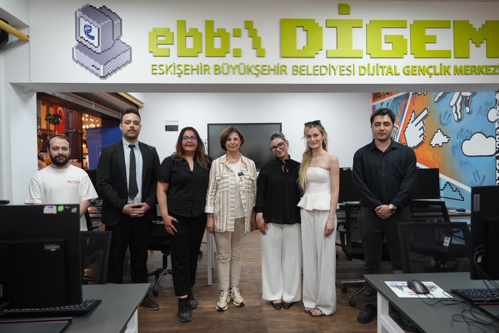 ESKİŞEHİR’İN DİJİTAL GELECEĞİ GENÇLERLE ŞEKİLLENİYOR  (7)