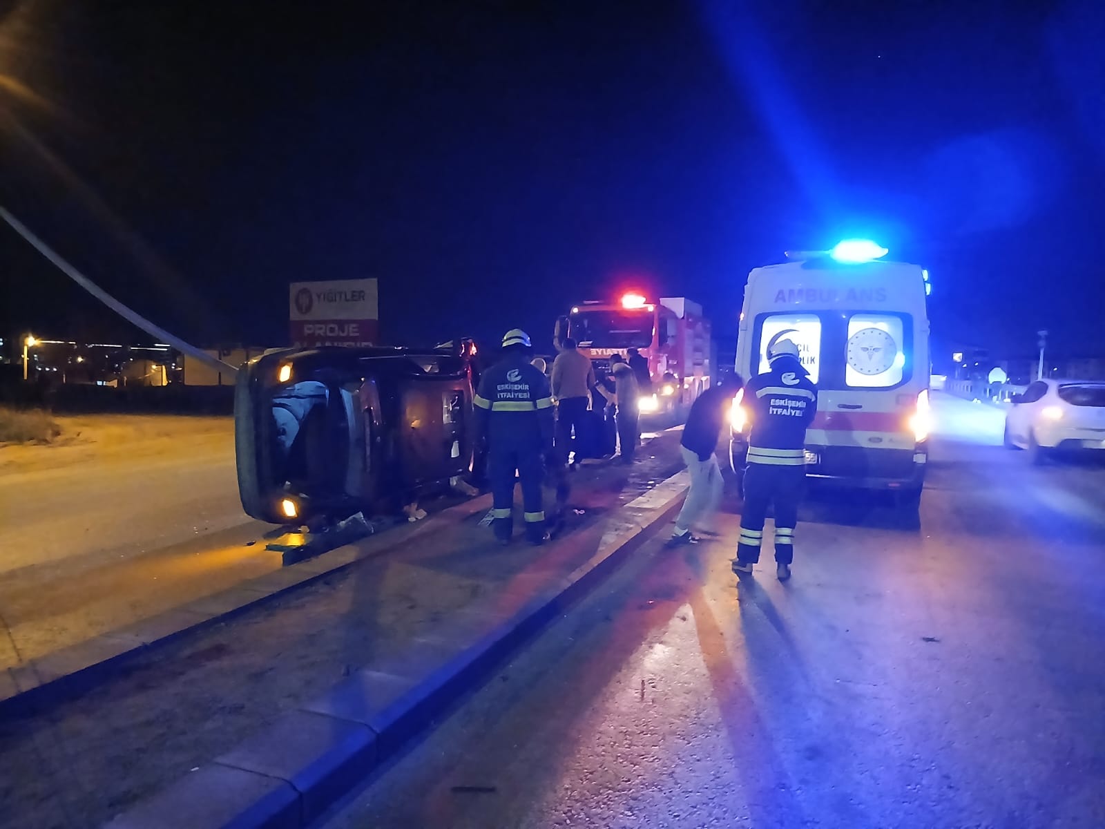 BÜYÜKŞEHİR İTFAİYESİNDEN ETKİN VE HIZLI MÜDAHALE (6) BÜYÜKŞEHİR İTFAİYESİNDEN ETKİN VE HIZLI MÜDAHALE (6)