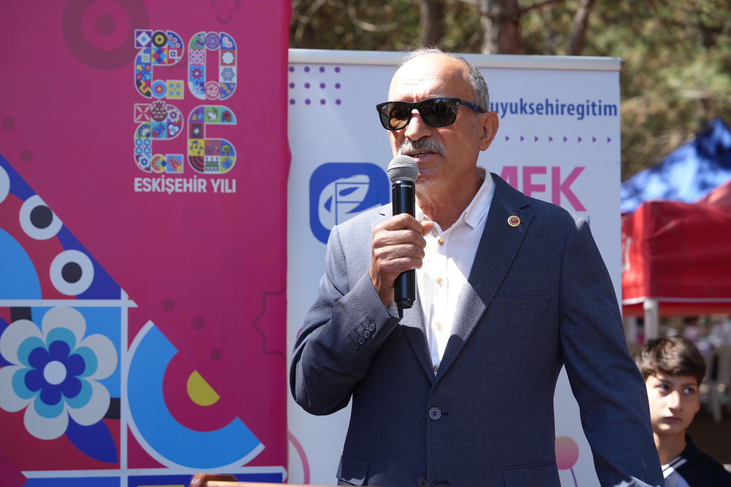 ESMEK 25. Yaz Okulları Düzenlenen Şenlikle Sona Erdi (4) ESMEK 25. Yaz Okulları Düzenlenen Şenlikle Sona Erdi (4)
