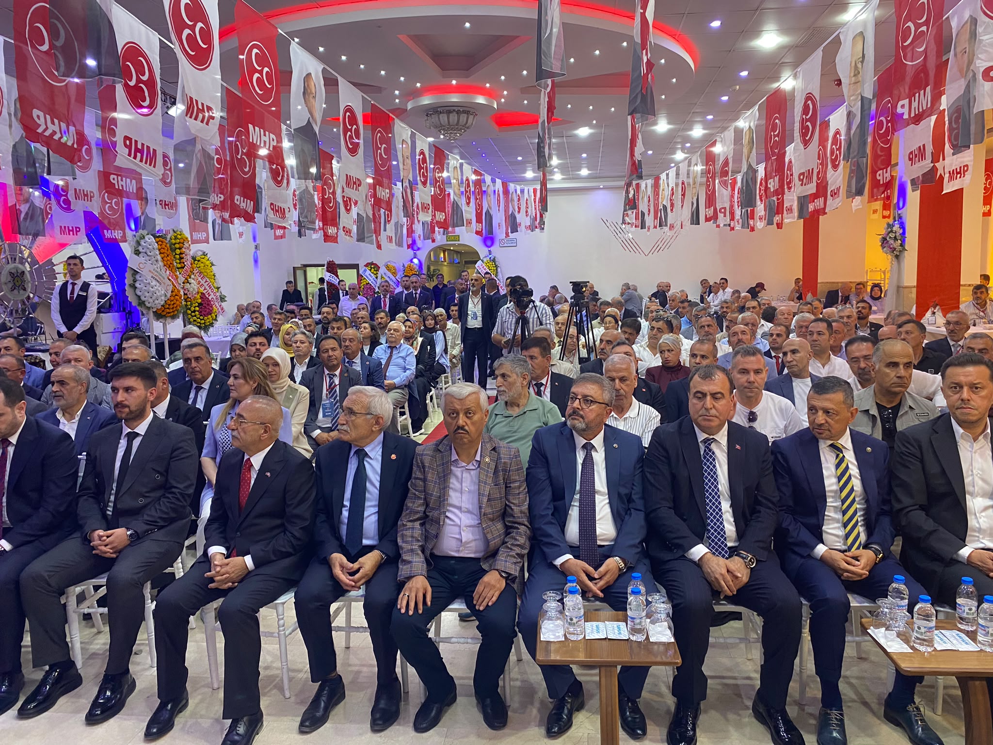 MHP Tepebaşı Kongresi’nde Eyyüp Yılmaz Güven Tazeledi (1) MHP Tepebaşı Kongresi’nde Eyyüp Yılmaz Güven Tazeledi (1)