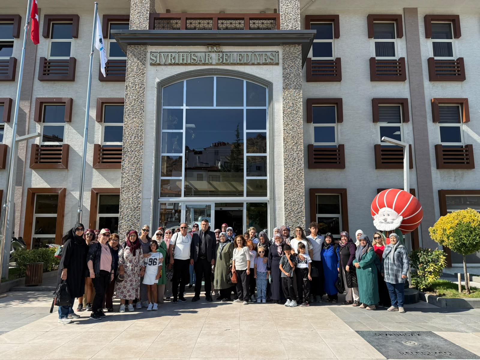 Eskişehirli Kadınlar Eskişehir Kültürel Mirasıyla Buluşuyor (2) Eskişehirli Kadınlar Eskişehir Kültürel Mirasıyla Buluşuyor (2)