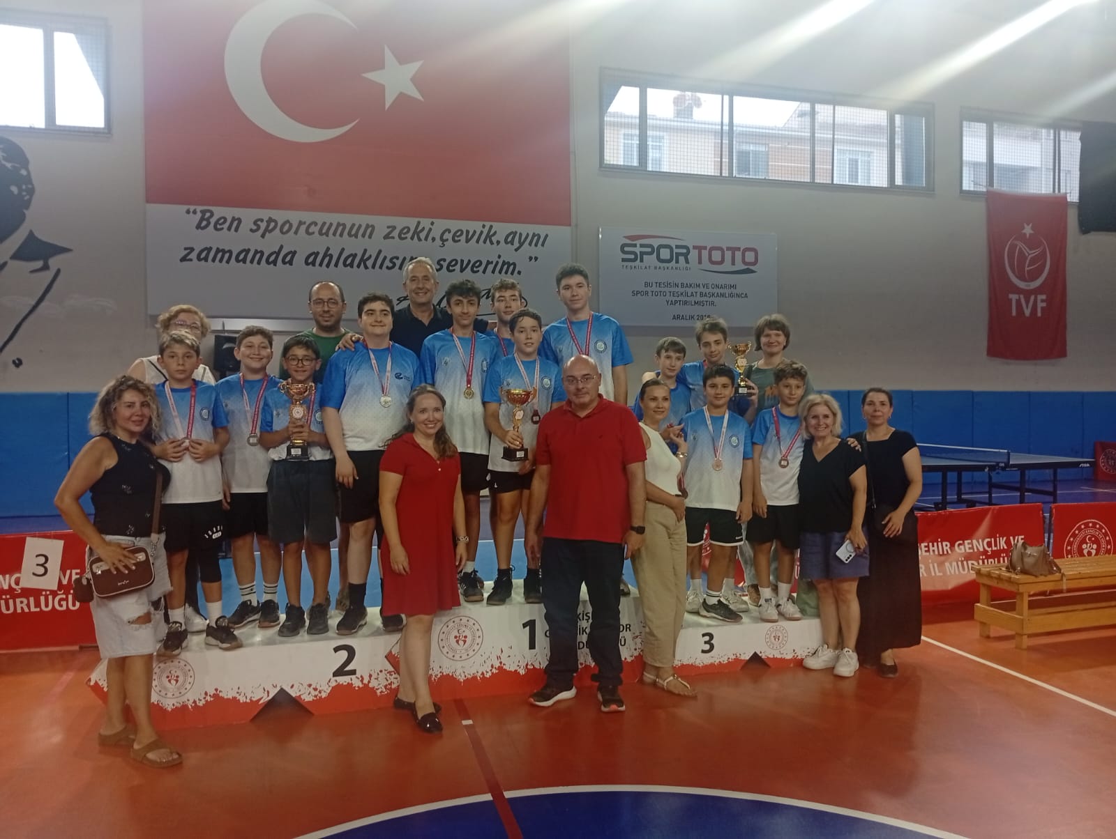 Masa Tenisinde Şampiyonluklar Büyükşehir Spor Kulübünün Oldu (2)