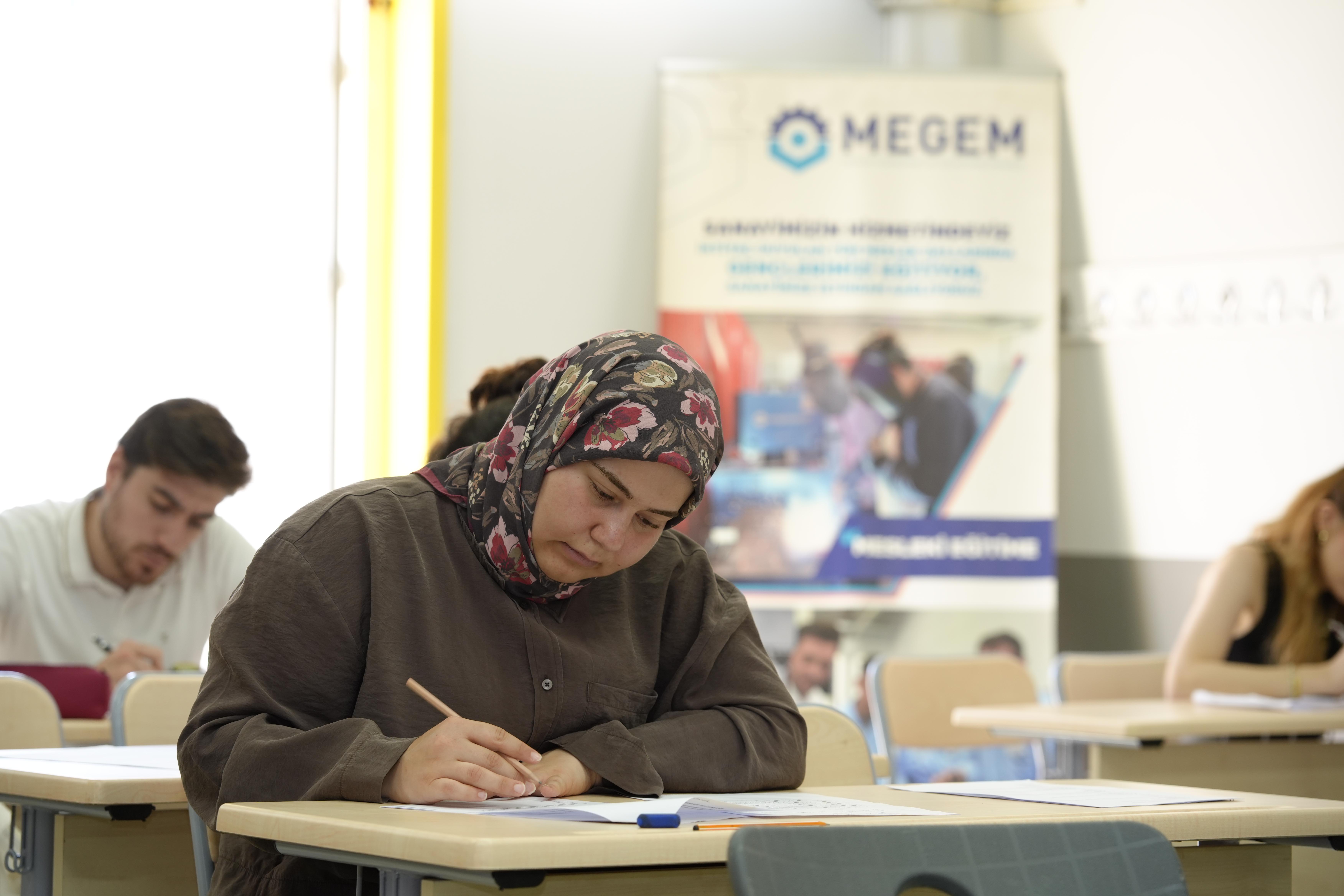 MEGEM 51. Dönem Mesleki Eğitimleri 141 Kursiyerle Başladı (3) MEGEM 51. Dönem Mesleki Eğitimleri 141 Kursiyerle Başladı (3)