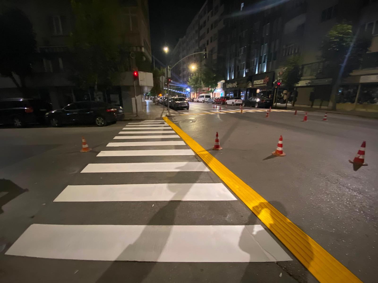 Bülent Ecevit Bulvarı’nda Yol Çizgileri Yenilendi (1)