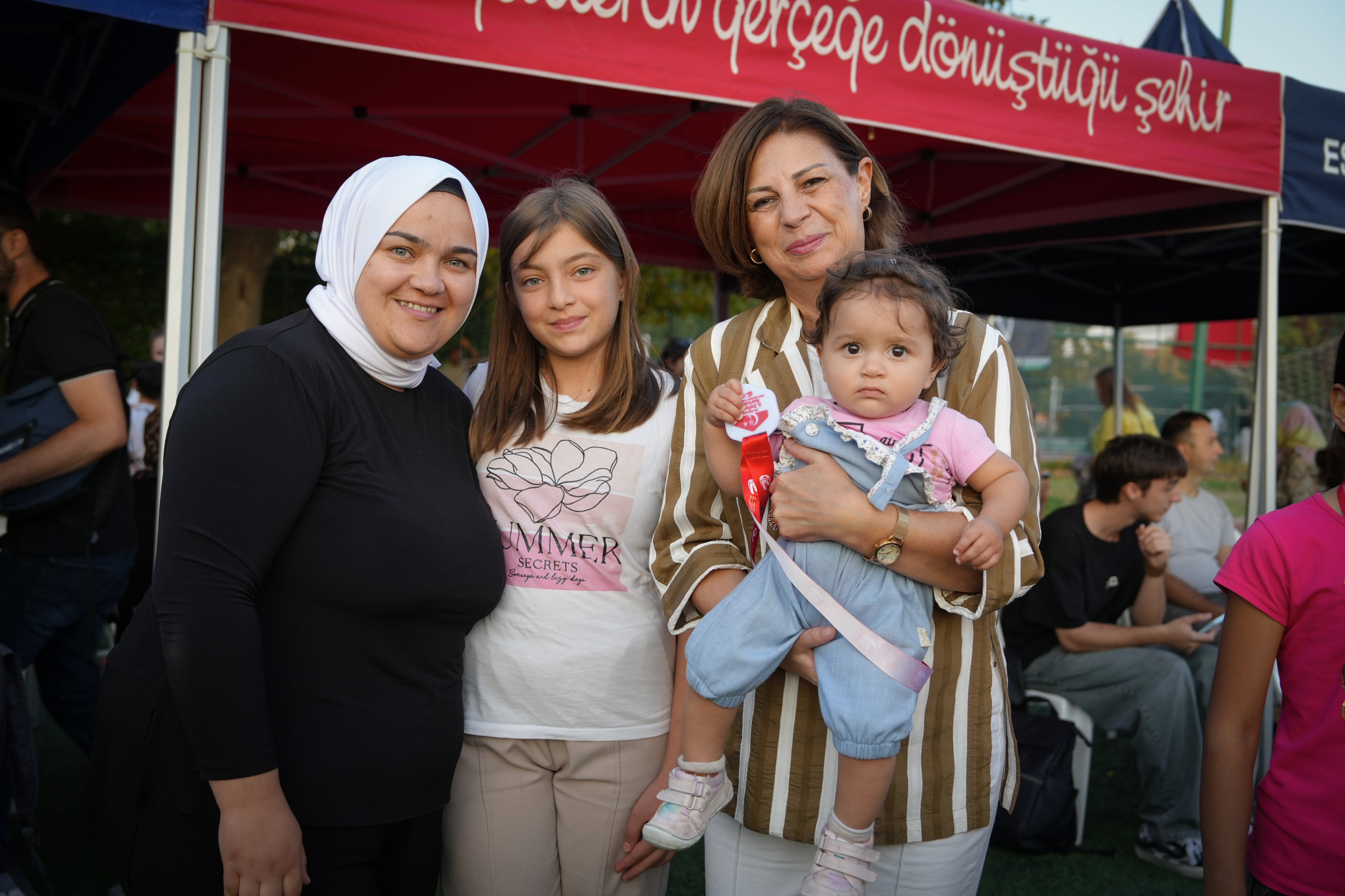 Minik Kramponlar Zafer Bayramı İçin Sahaya Çıktı (3) Minik Kramponlar Zafer Bayramı İçin Sahaya Çıktı (3)