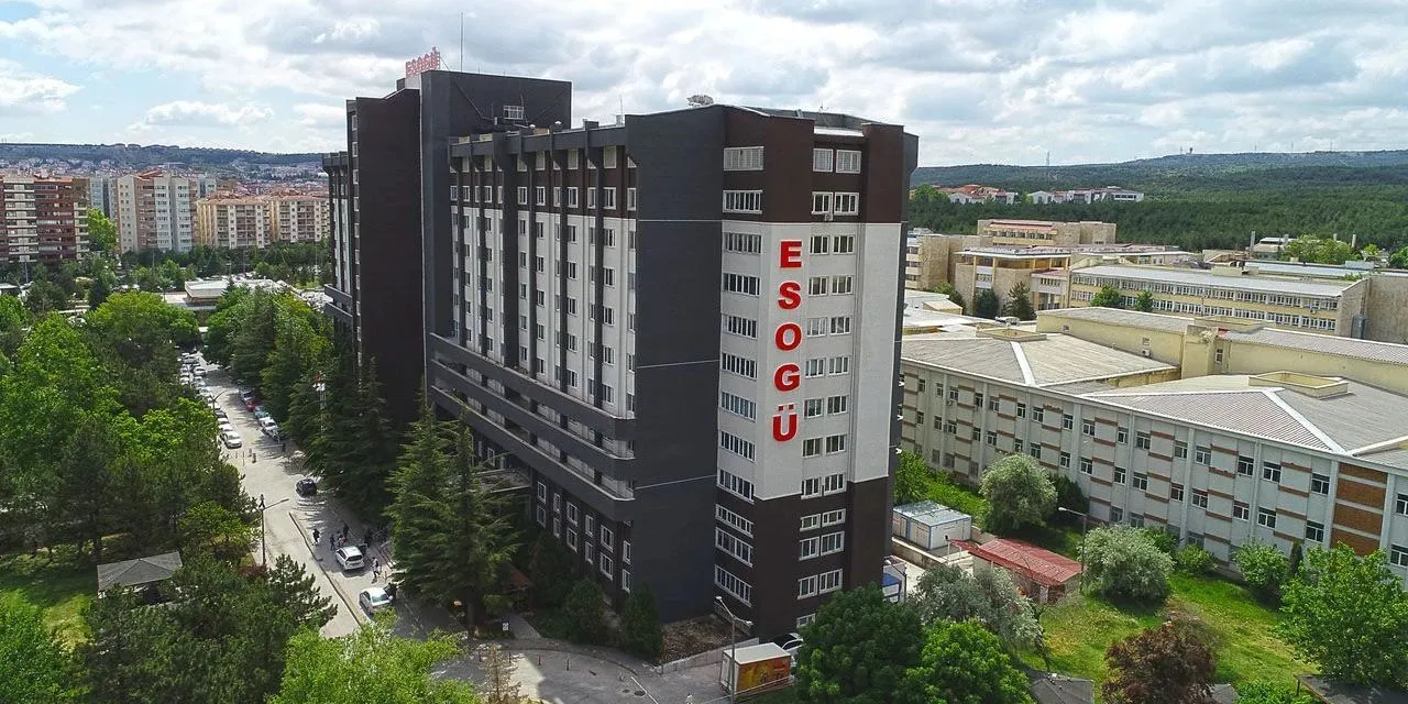 ESOGÜ’de Transit Araç Geçişleri Durduruldu (2)