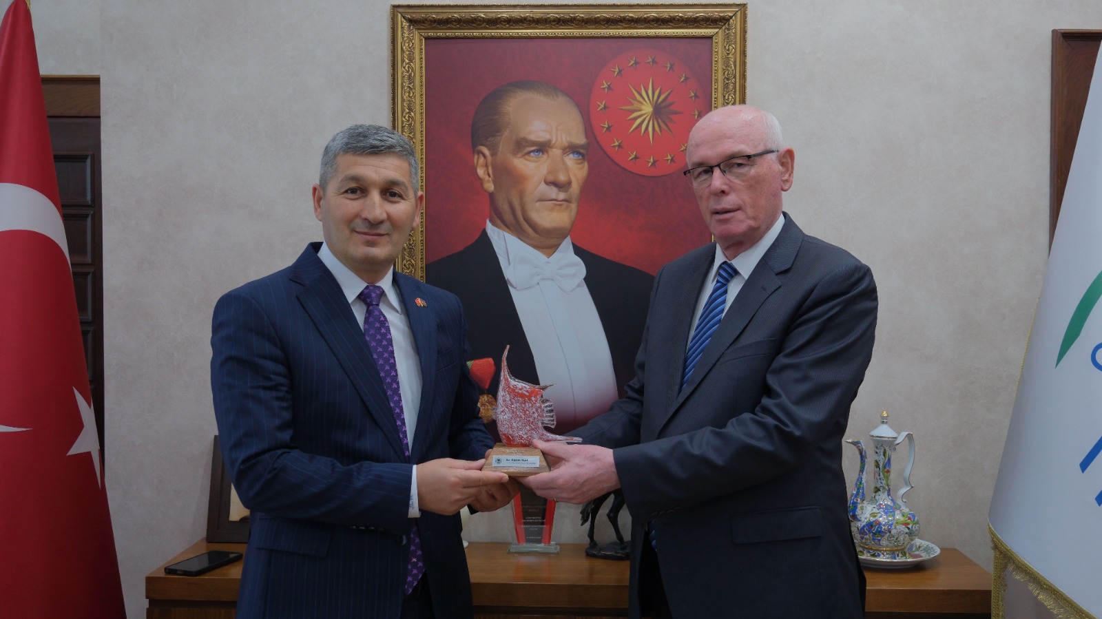 Azerbaycan’dan Odunpazarı Belediyesi’ne Dostluk Ziyareti (1) Azerbaycan’dan Odunpazarı Belediyesi’ne Dostluk Ziyareti (1)