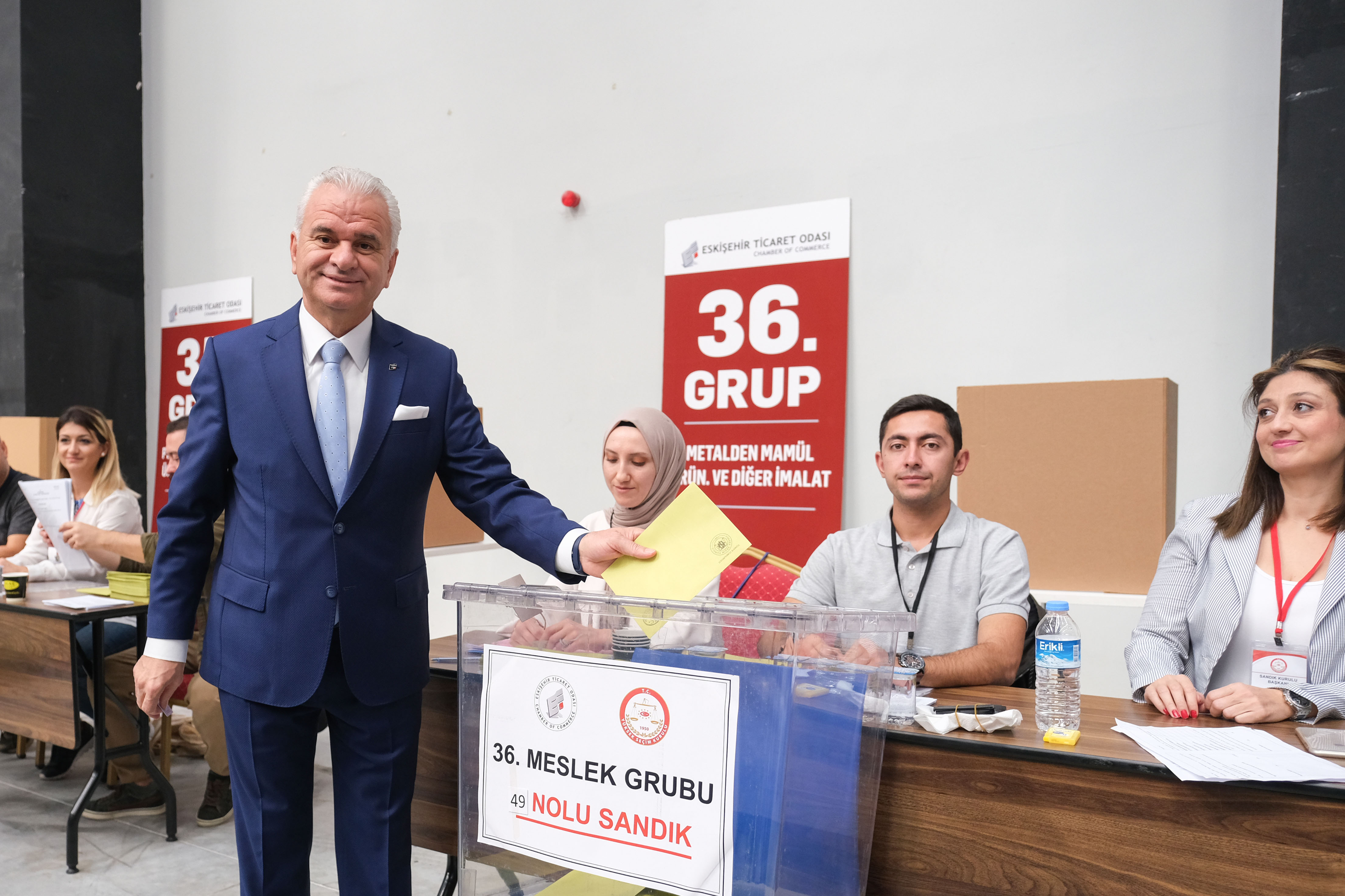Eskişehir Ticaret Odası Üyeleri Meclis ve Komite Seçimleri İçin Sandık Başına Gidiyor (1) Eskişehir Ticaret Odası Üyeleri Meclis ve Komite Seçimleri İçin Sandık Başına Gidiyor (1)
