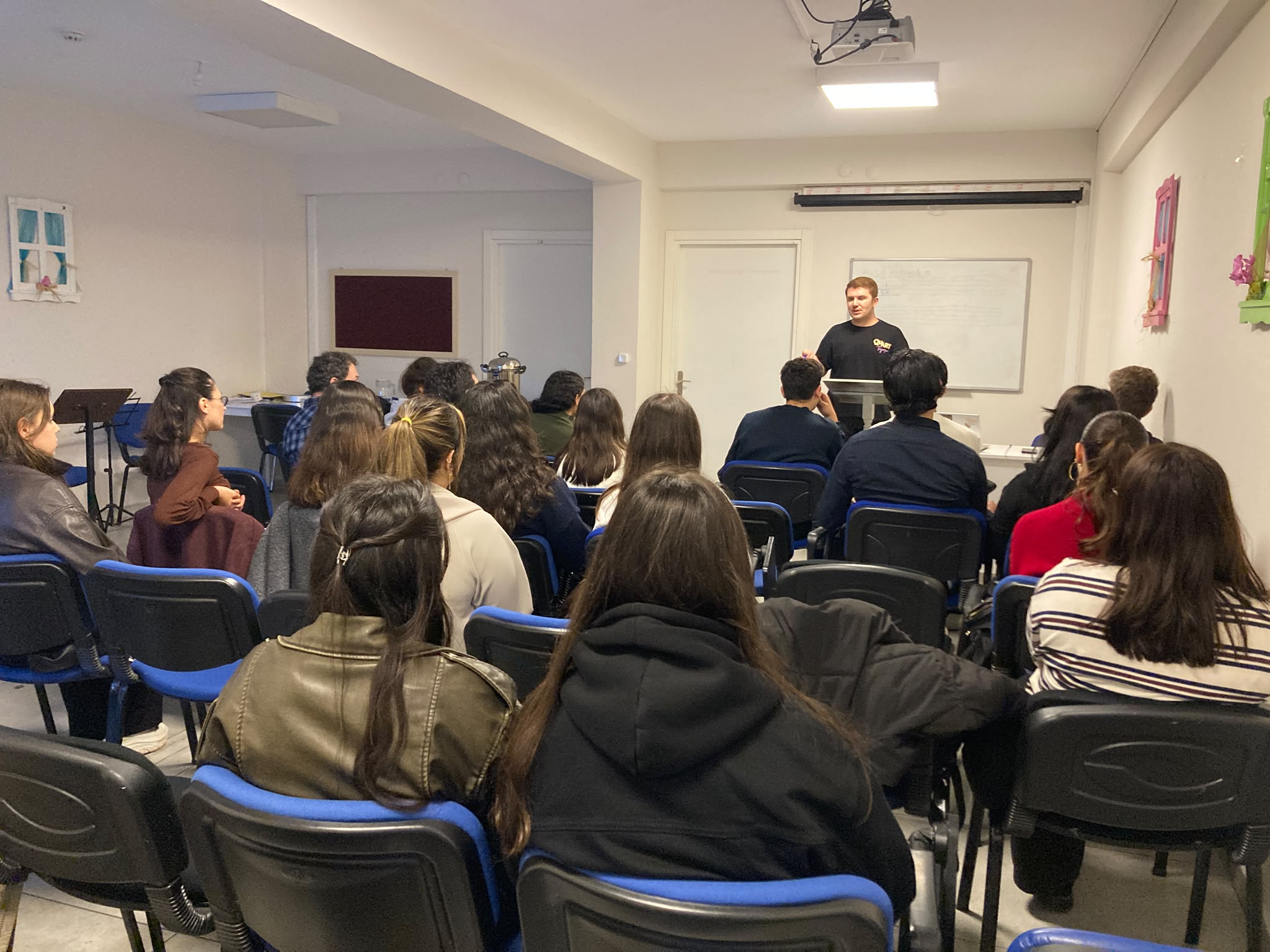 Odunpazarı Belediyesinden Gençlere Ücretsiz Sonbahar Atölyeleri (2) Odunpazarı Belediyesinden Gençlere Ücretsiz Sonbahar Atölyeleri (2)