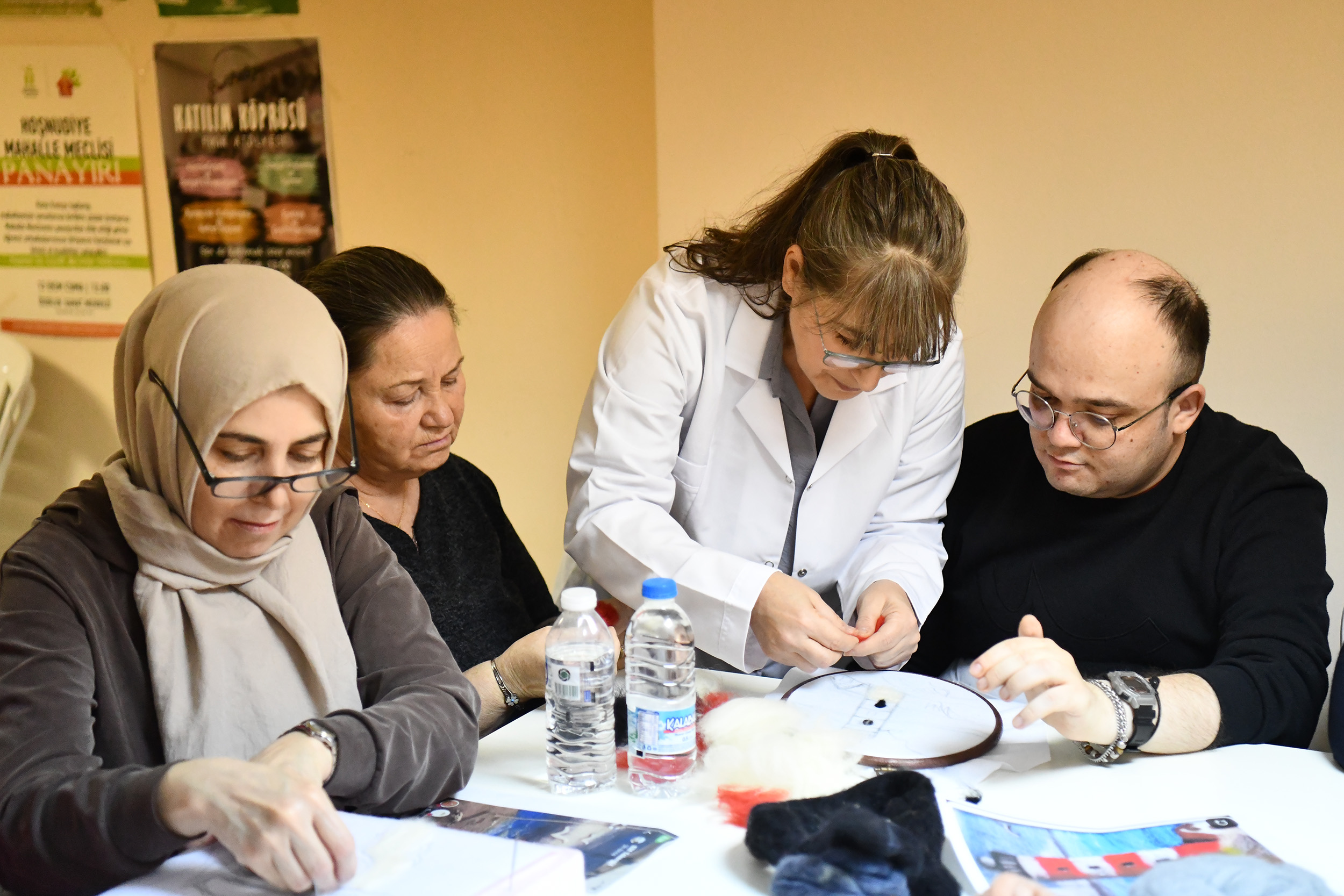 Gökkuşağı Kafe’de Emek Ve Sevgi Panolara İşlendi (1)
