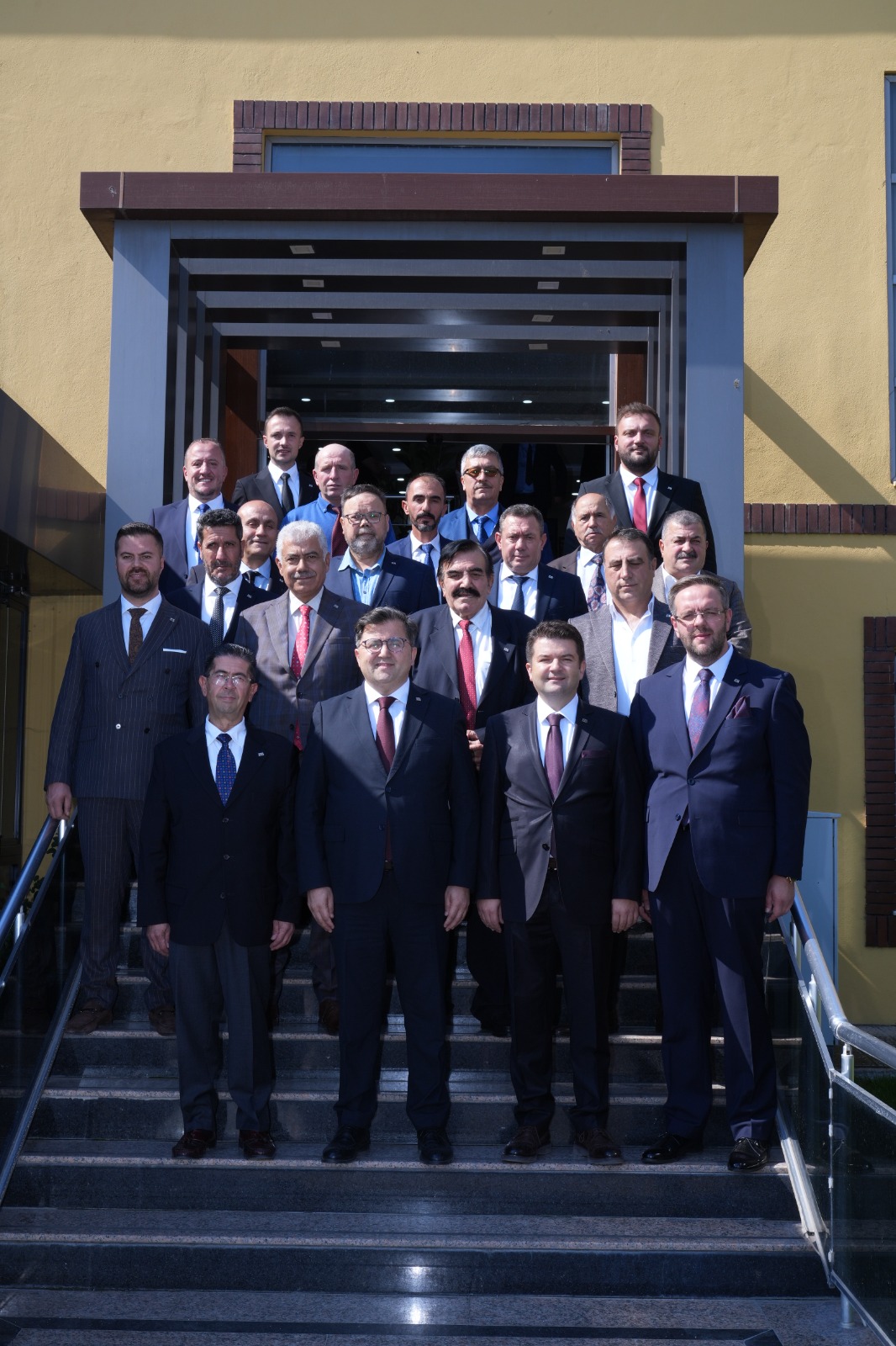 Eskişehir Ticaret Borsası’nda Yeni Dönem Yönetim Kurulu Başkanlığına Ahmet Oğuz Seçildi (2) Eskişehir Ticaret Borsası’nda Yeni Dönem Yönetim Kurulu Başkanlığına Ahmet Oğuz Seçildi (2)