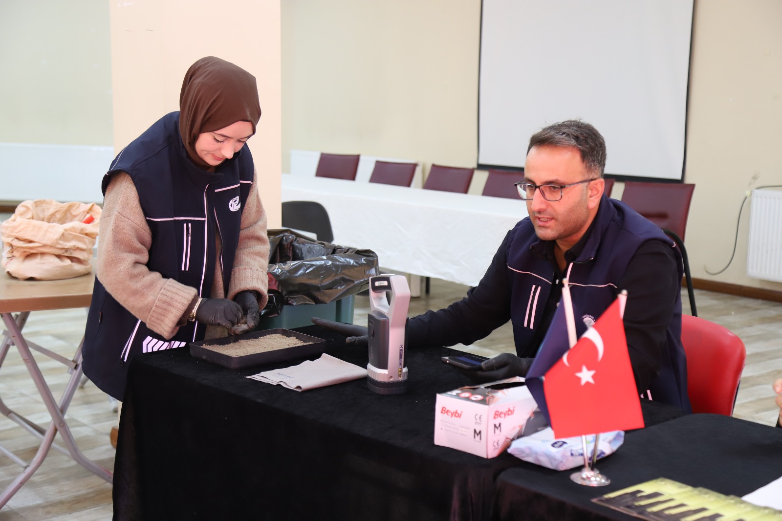 Eskişehir Büyükşehir Belediyesinden Çiftçilere Ücretsiz Toprak Analizi Desteği (1)