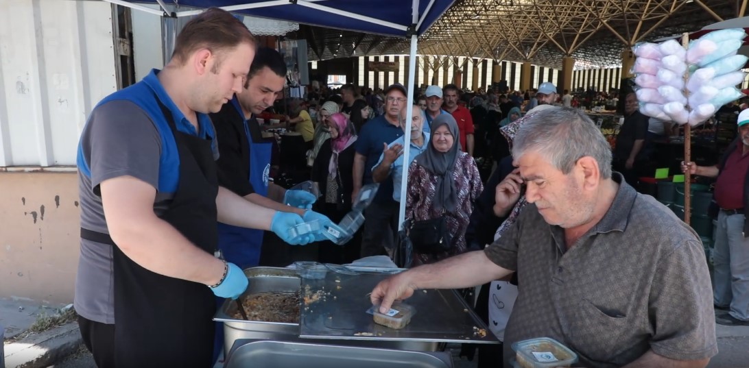 Odunpazarı Belediyesi'nden Muharrem Ayı Aşure İkram
